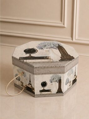 Vintage Hat Storage Box